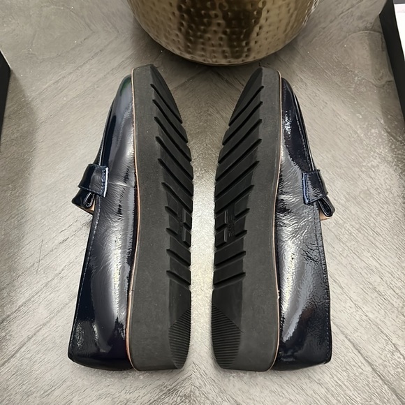 Naturalizer Adiline Platform Loafer (WIDE) - Picture 9 of 11